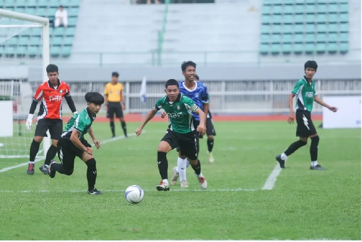 สนามฟุตบอล = ห้องเรียนชีวิต และพื้นที่แห่งโอกาสการเรียนรู้