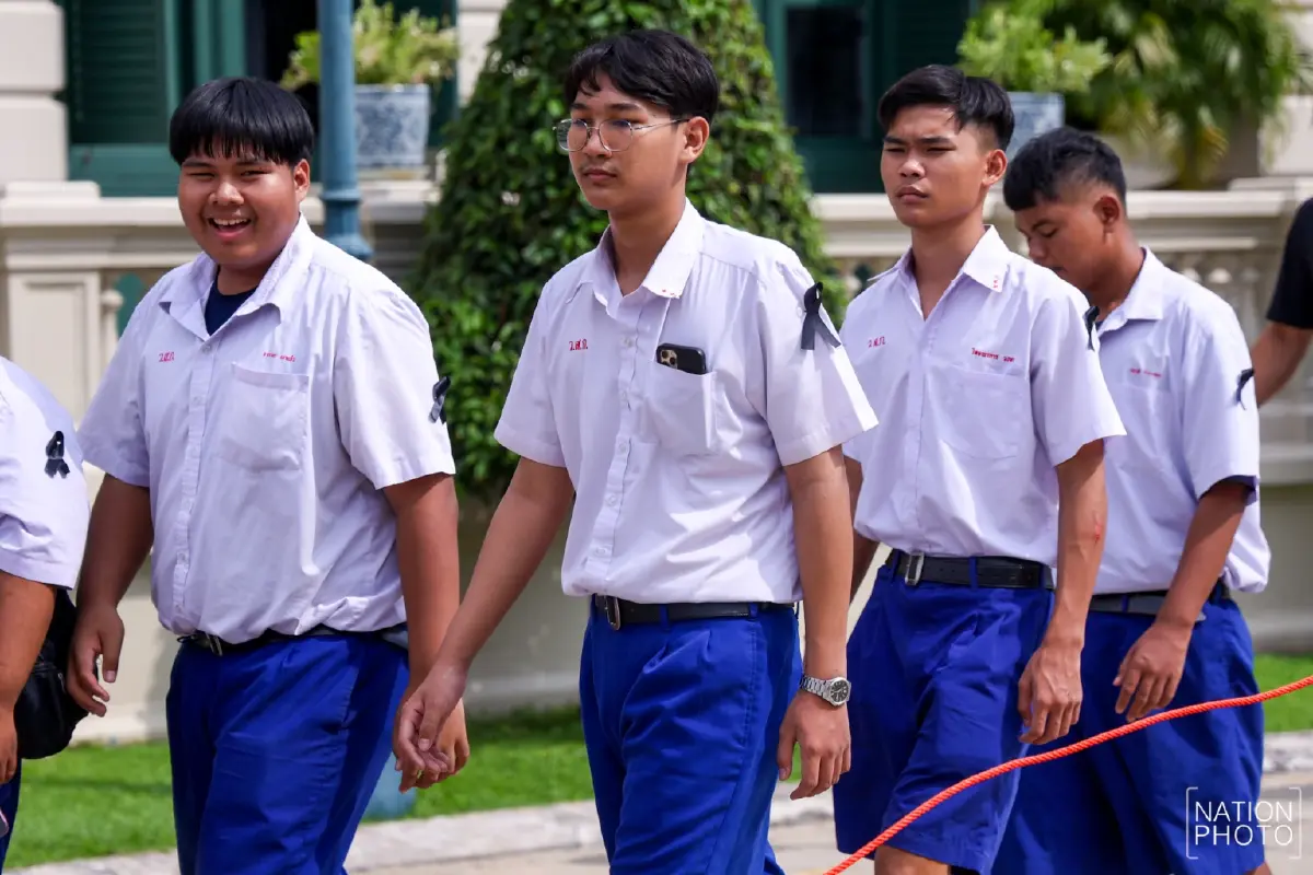 ประชาชนหลั่งไหล ถวายบังคมพระบรมศพ พระพันปีหลวง ในพระบรมมหาราชวัง