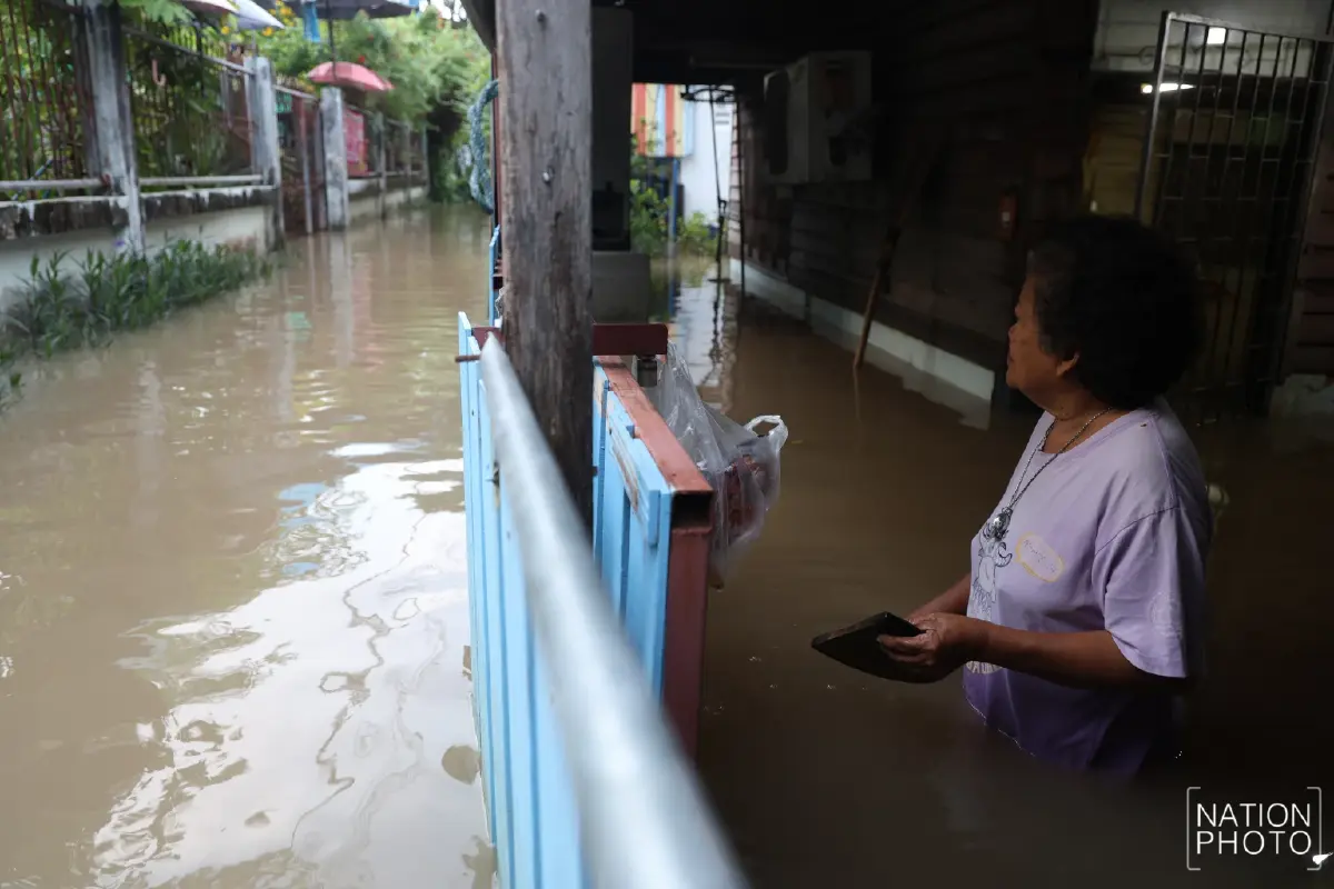 น้ำเจ้าพระยาสูงต่อเนื่อง พื้นที่เกาะเกร็ดยังท่วมขัง บางจุดสูง 40 ซม.