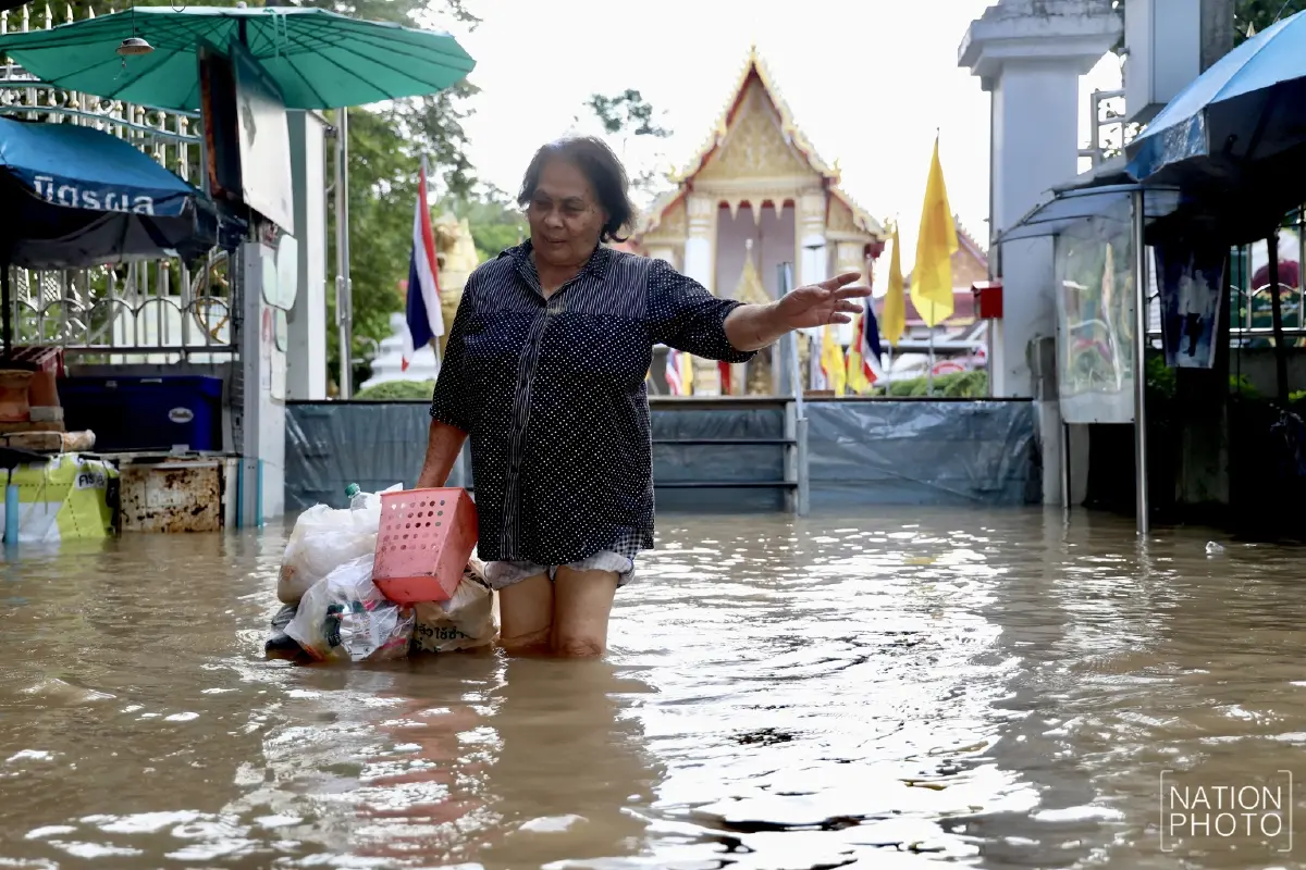 น้ำเจ้าพระยาสูงต่อเนื่อง พื้นที่เกาะเกร็ดยังท่วมขัง บางจุดสูง 40 ซม.