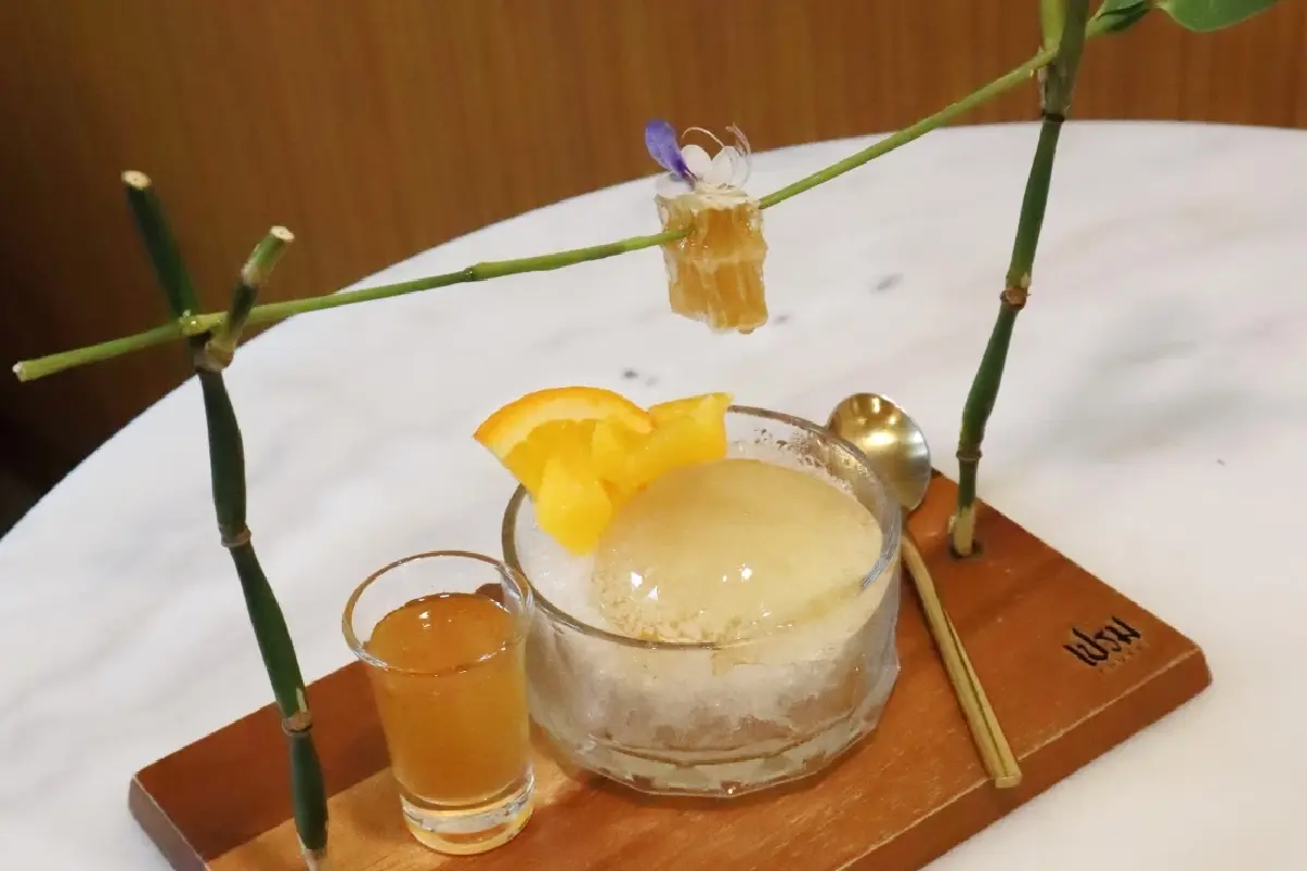 ‘เปรม’ คาเฟ่ขนมไทยในบ้านคหบดีอายุ 80 ปี ย่านเมืองเก่า ‘ภูเก็ต’