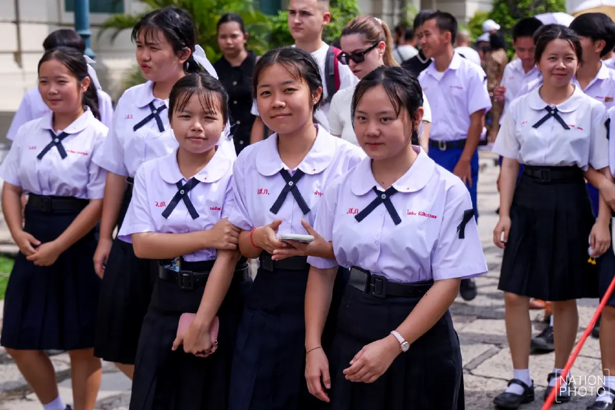 ประชาชนหลั่งไหล ถวายบังคมพระบรมศพ พระพันปีหลวง ในพระบรมมหาราชวัง