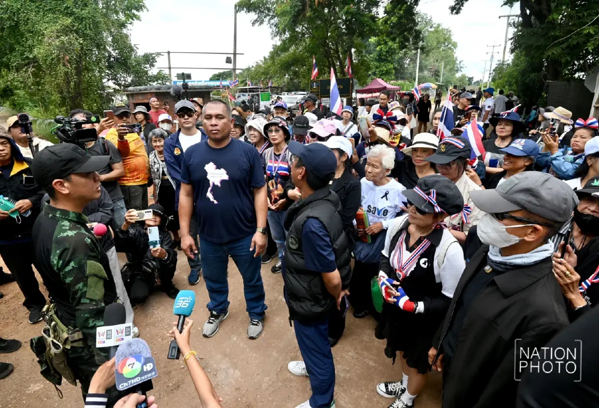 'พื้นที่นี้คือของคนไทย' คปท. ลงพื้นที่หนองจาน ให้กำลังใจเจ้าหน้าที่