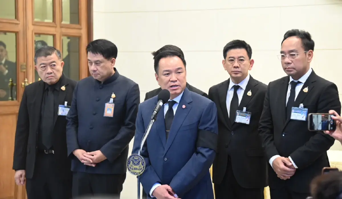 นบข. เดินหน้ามาตรการดูดซับข้าว  3 ล้านตัน สกัดราคาตก หวังหนุนรายได้ชาวนา