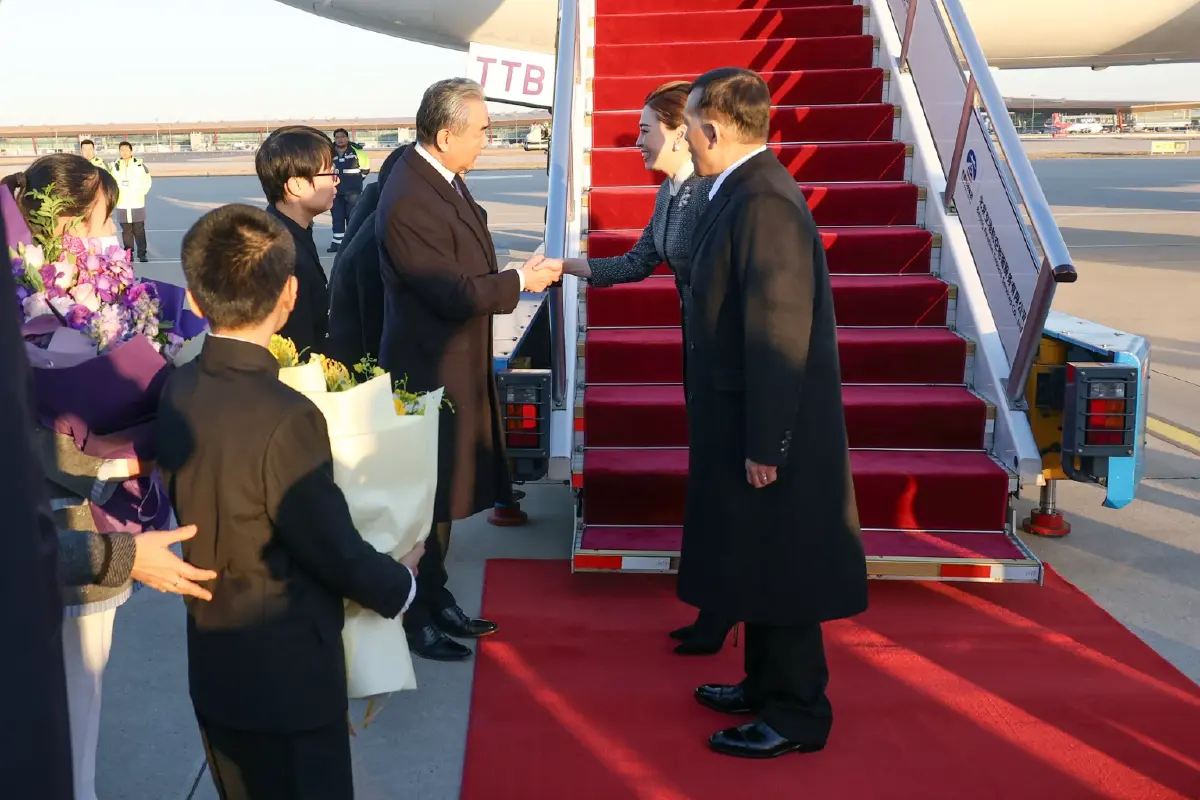 ในหลวง-พระราชินี เสด็จฯเยือนสาธารณรัฐประชาชนจีนอย่างเป็นทางการ