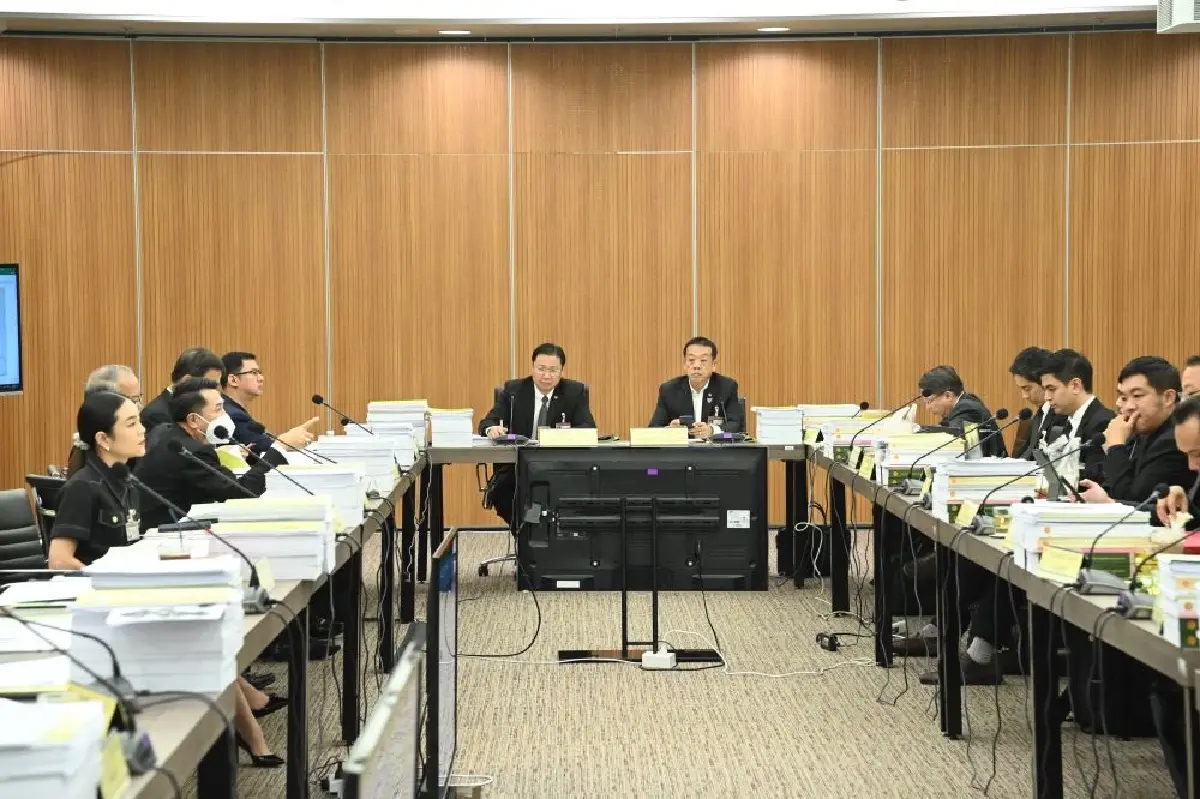 จับสัญญาณ "ล่ม" แก้รัฐธรรมนูญ “ส้ม-น้ำเงิน” จับมือคุมเกม