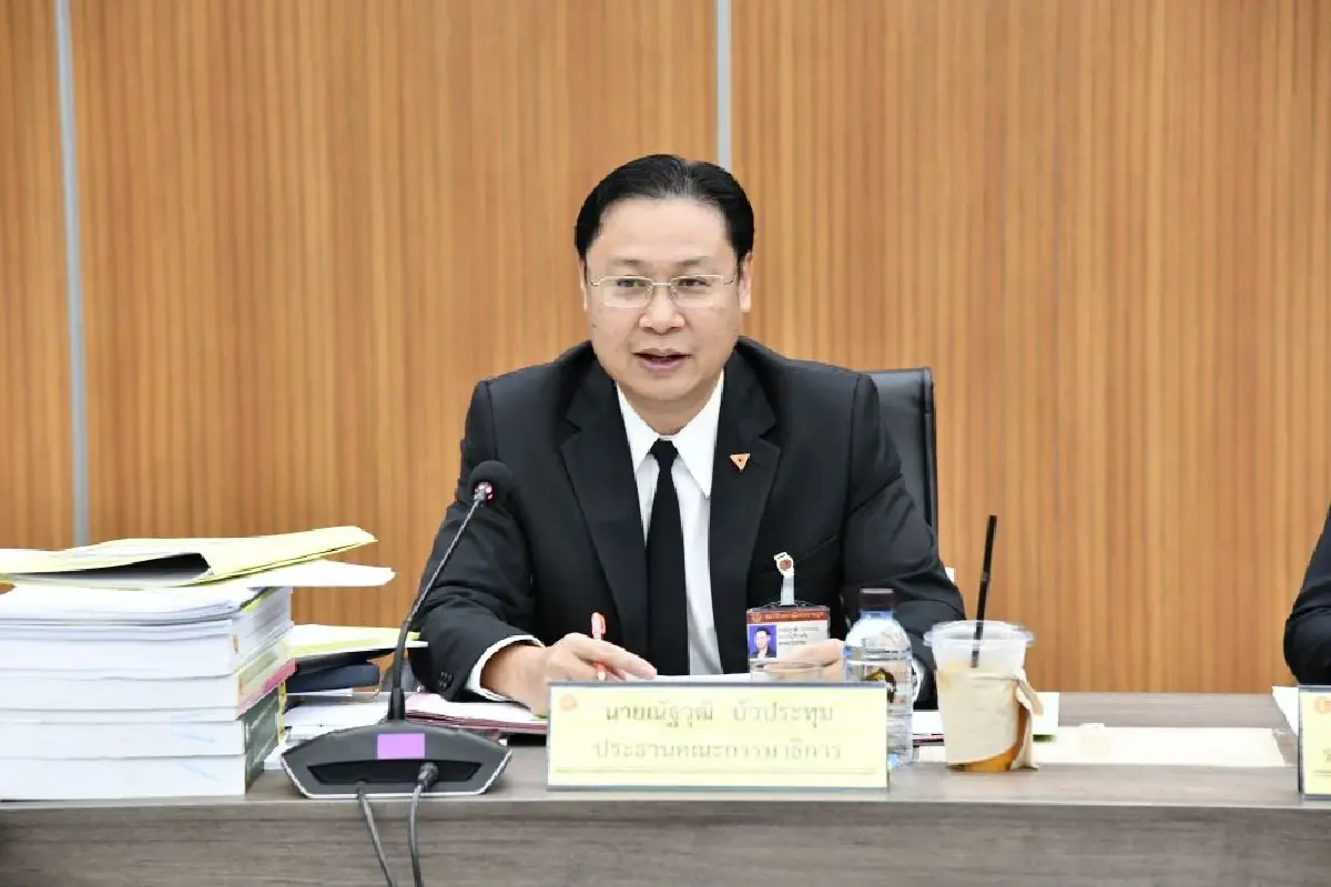 'กมธ.แก้รธน.' เคาะมอบอำนาจ 'รัฐสภา' เลือกองค์กรทำรธน.ใหม่