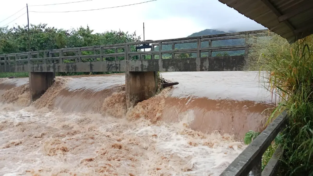 ชลประทานเชียงใหม่ เปิด 3 ประตูระบายน้ำ สู้ฝนหนัก สกัดวิกฤติน้ำปิง