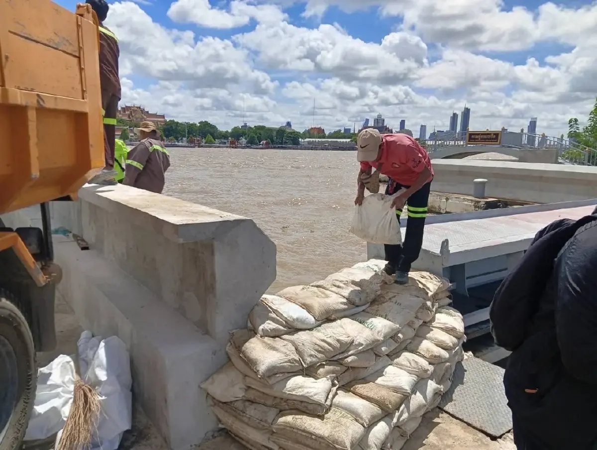 น้ำเจ้าพระยา ยังวิกฤต! จับตา 3 น้ำ 'เหนือ-หนุน-ฝน' เฝ้าระวัง 48 ชม.