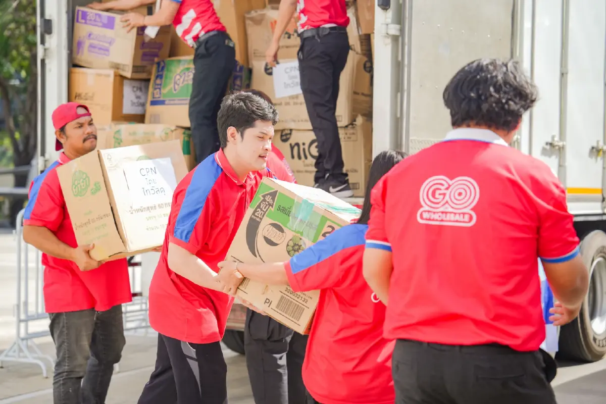 เซ็นทรัล รีเทล ห่วงใยชาวใต้ เร่งส่งถุงยังชีพล็อตล่าสุด 10,000 ถุง ผ่านกองทัพไทย