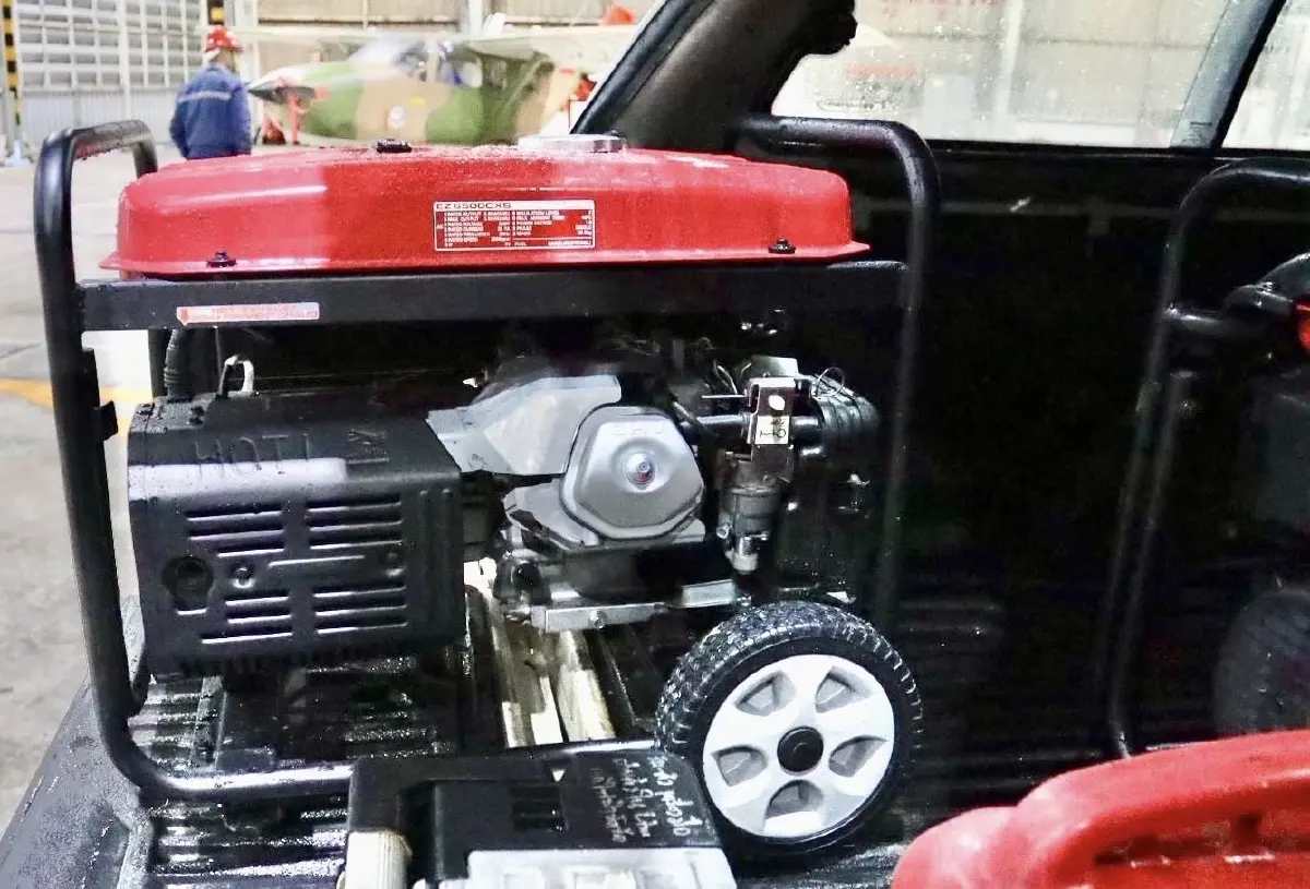 PEA ส่งเครื่องปั่นไฟสำรอง เสริมทัพ รพ. ศูนย์พักพิง มั่นใจไฟไม่ดับ