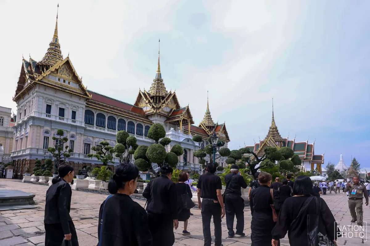 ประชาชนหลั่งไหล ถวายบังคมพระบรมศพ พระพันปีหลวง ในพระบรมมหาราชวัง