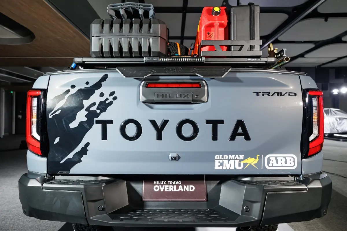 โตโยต้า เสริมตลาดปิกอัพ 'HILUX TRAVO'  เคาะ  789,000-1,366,000 บาท