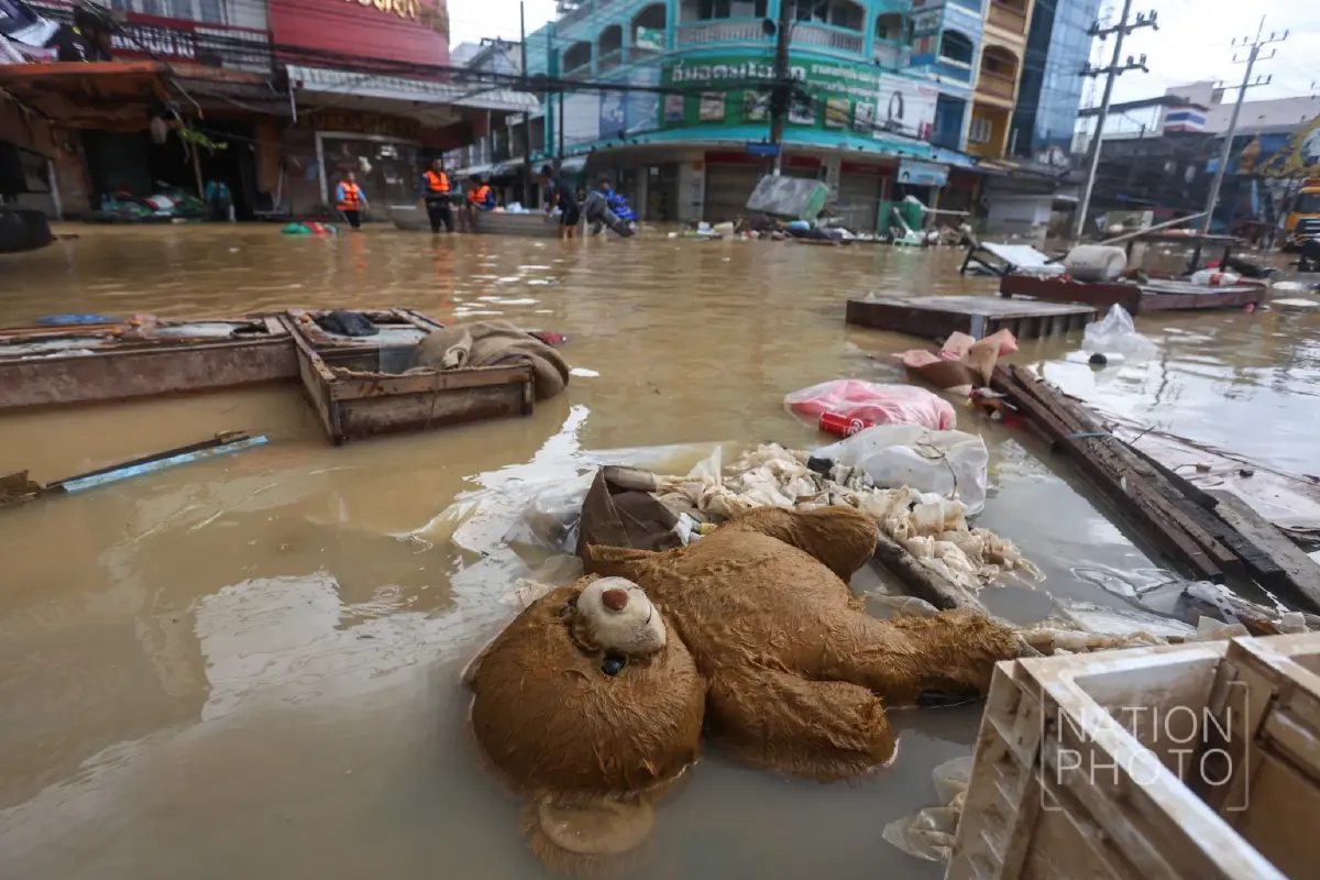 น้ำลดแล้ว! เปิดภาพความเสียหาย 'น้ำท่วมหาดใหญ่' บ้านเรือนพังหนัก