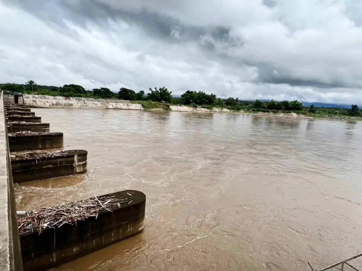 ชลประทานเชียงใหม่ เปิด 3 ประตูระบายน้ำ สู้ฝนหนัก สกัดวิกฤติน้ำปิง