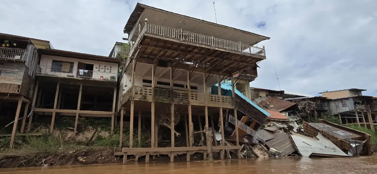 ตลิ่งทรุด แม่น้ำน่าน อ.พิชัย ล่าสุด ประกาศภัยพิบัติฉุกเฉินแล้ว