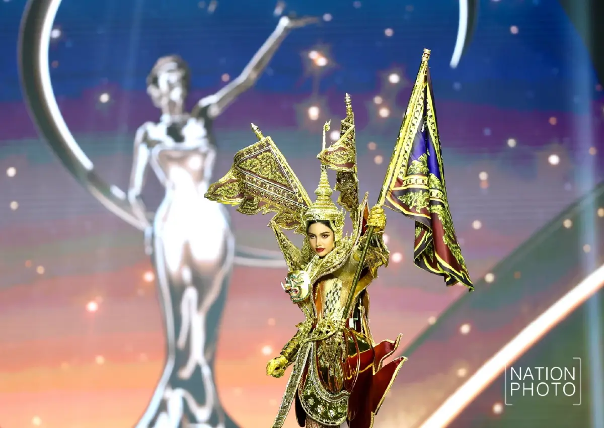 “วีนา ปวีนา” เฉิดฉายในชุด “สุวรรณรากษา” รอบชุดประจำชาติ Miss Universe 2025