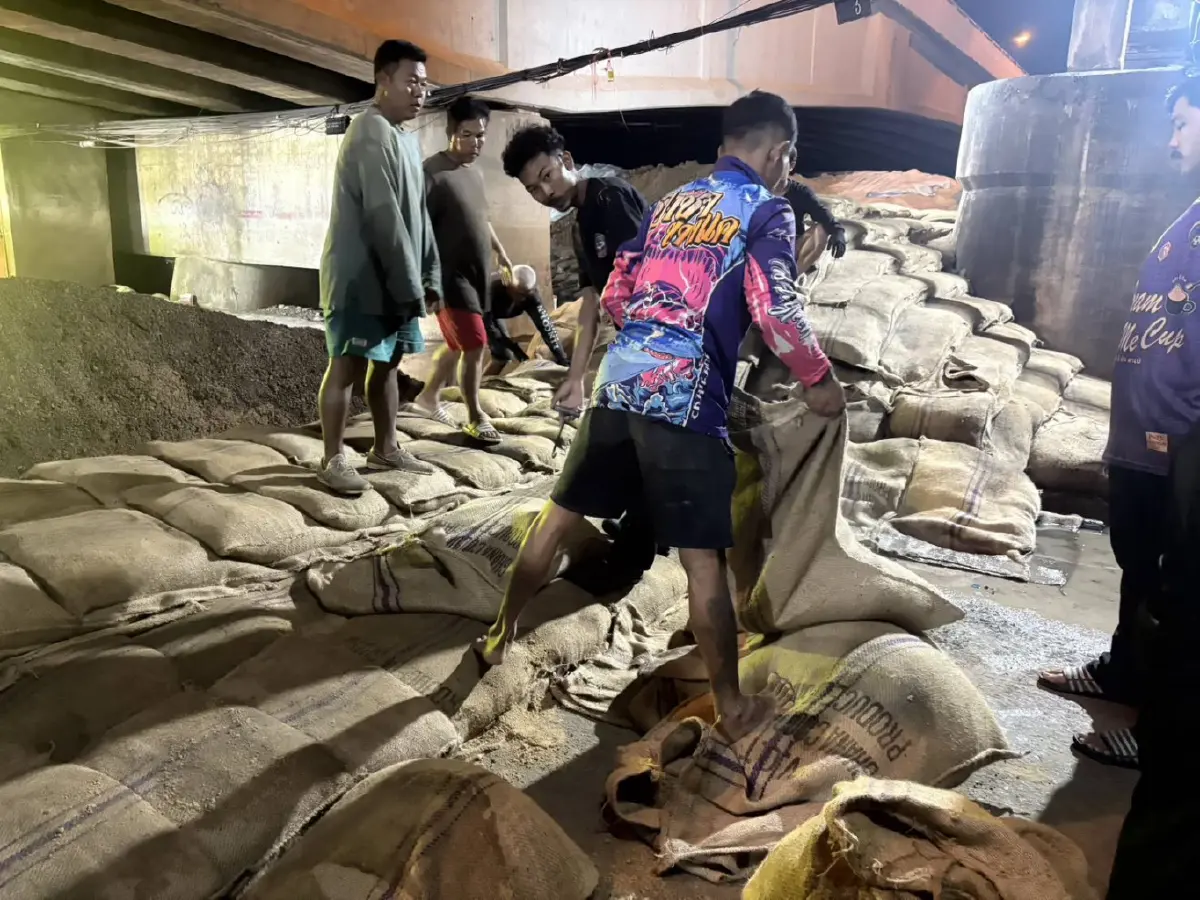 ด่วน สิงห์บุรีวิกฤตหนัก น้ำผุดใต้เขื่อน 'บางแคใน' ส่อน้ำท่วมใหญ่