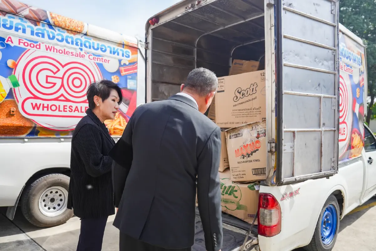 เซ็นทรัล รีเทล ห่วงใยชาวใต้ เร่งส่งถุงยังชีพล็อตล่าสุด 10,000 ถุง ผ่านกองทัพไทย