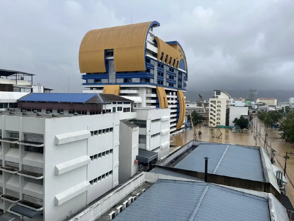 'รพ.หาดใหญ่' เผยยอดผู้เสียชีวิตน้ำท่วม 14 ศพ ยันตัวเลขห้องเก็บศพ