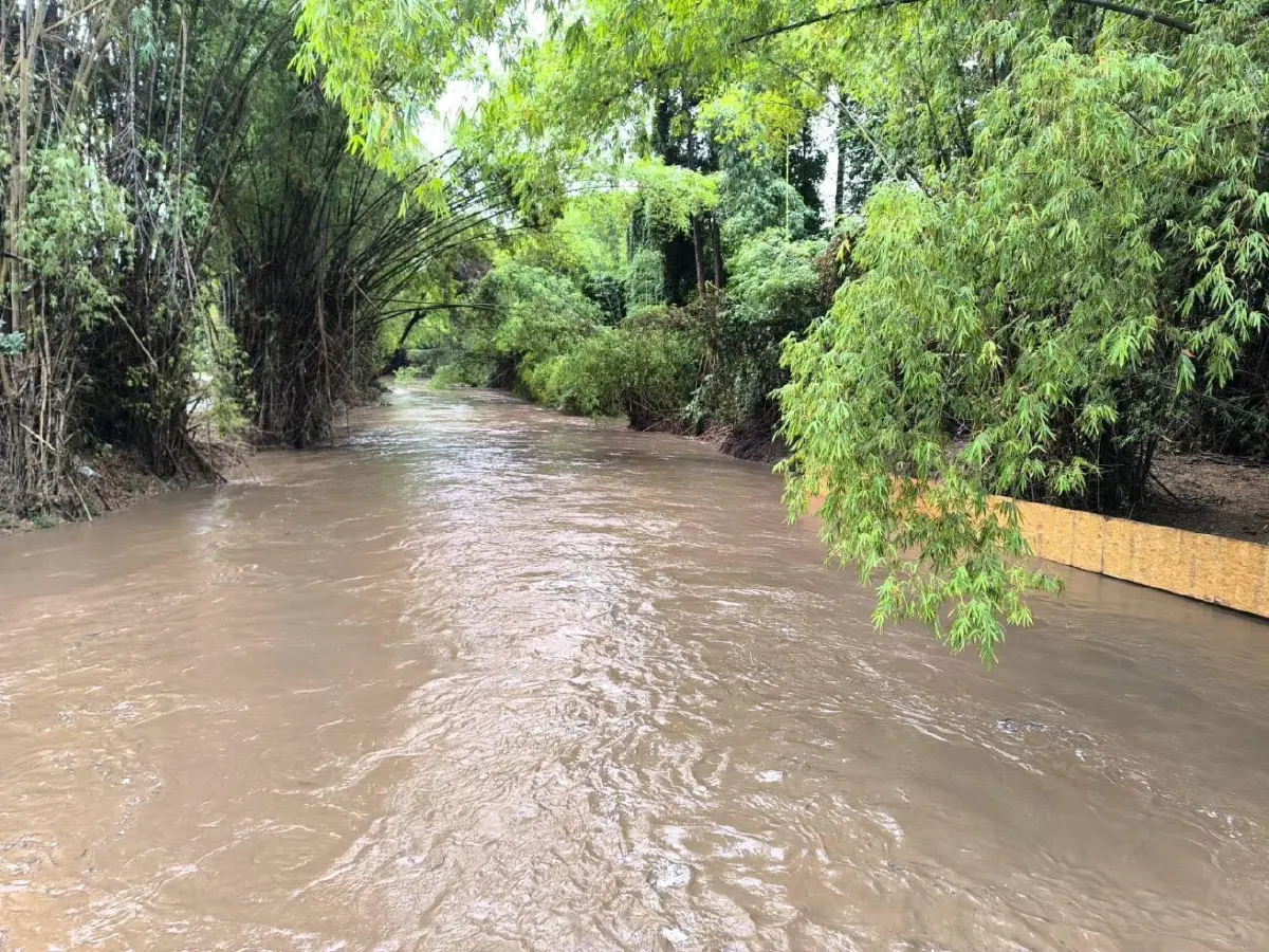 อันตรายฝนถล่ม จอมทอง เชียงใหม่ สั่งปิดน้ำตกแม่กลาง-ผาดอกเสี้ยว