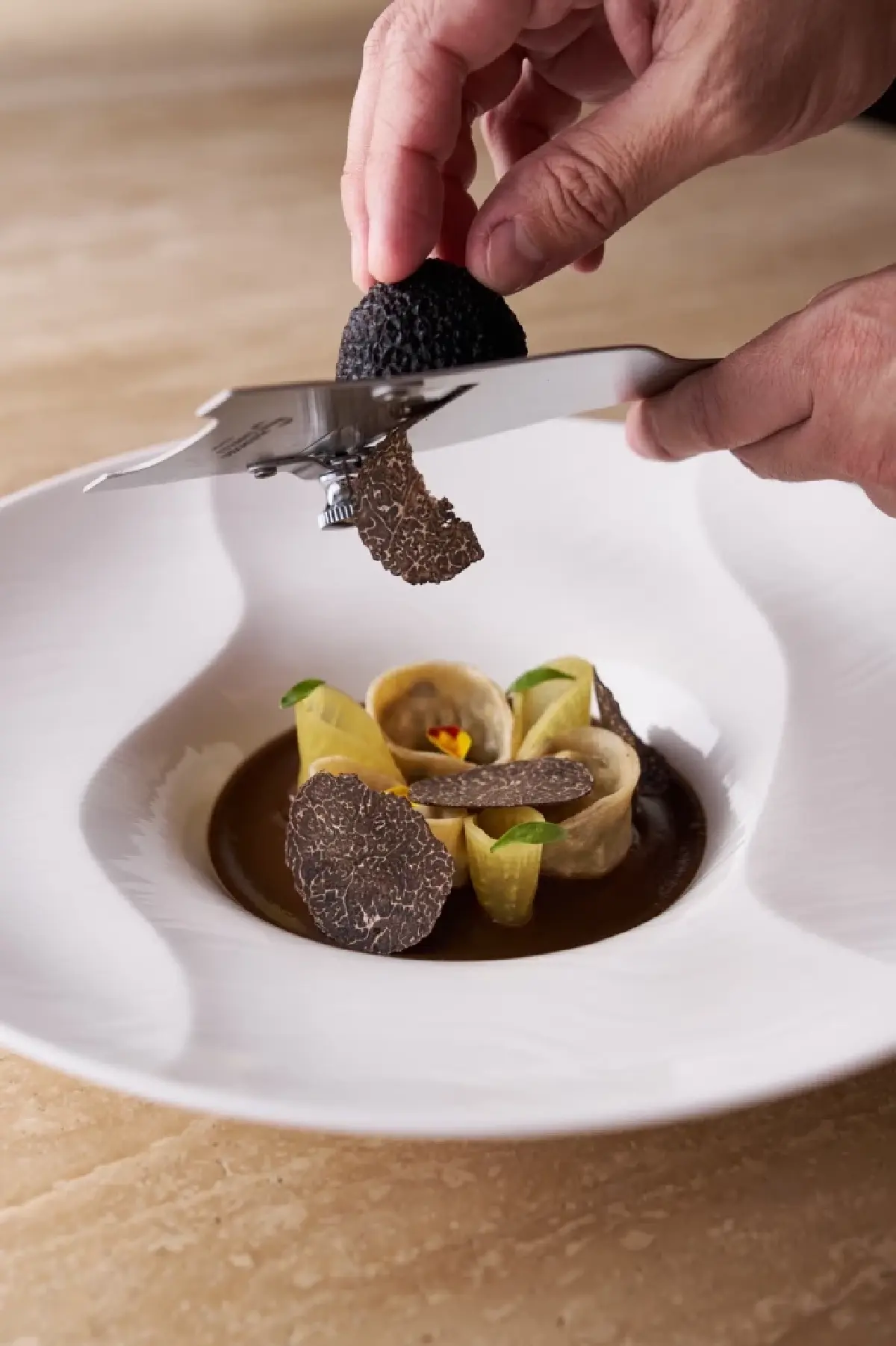 ประกาศดาวมิชลิน 2569 'ซูห์ริง' คว้า 3 ดาวมิชลิน เป็นร้านที่ 2 ในไทย