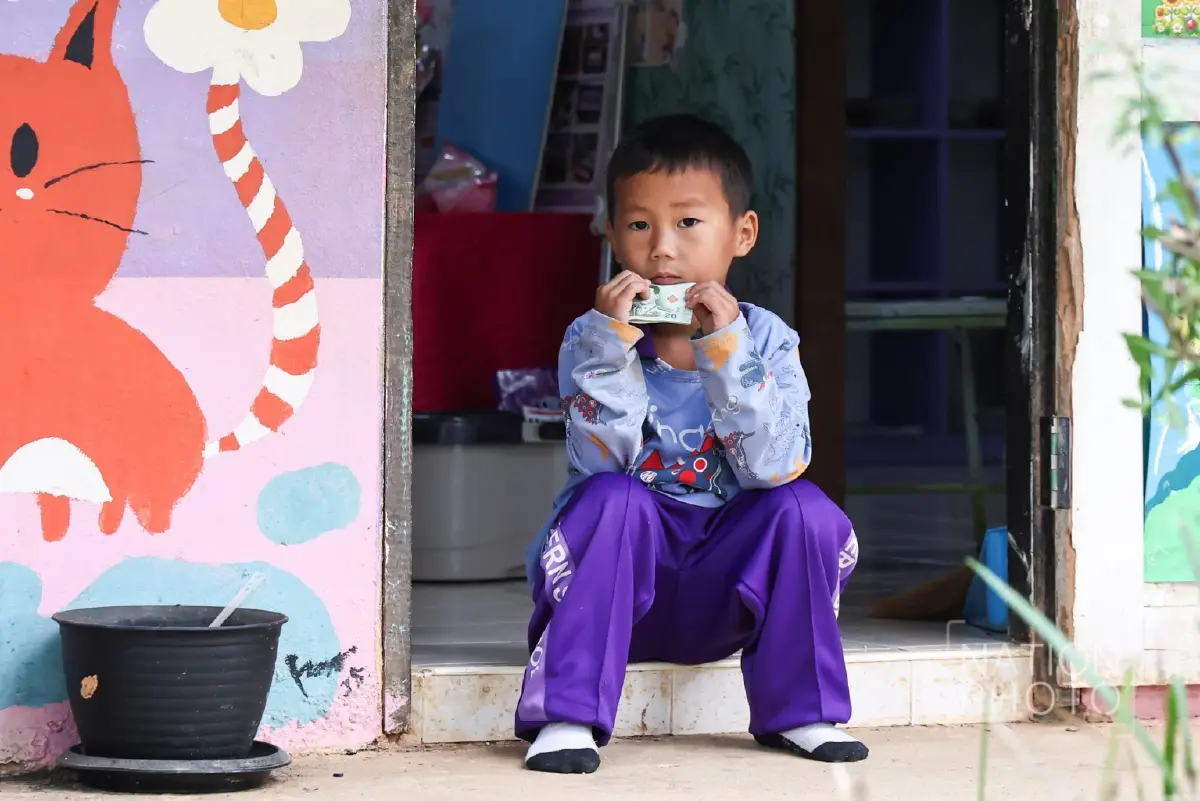 น่านหนาวมาก อุณหภูมิ 15°C เด็กๆ บ้านสันเจริญ แห่ใส่เสื้อกันหนาว