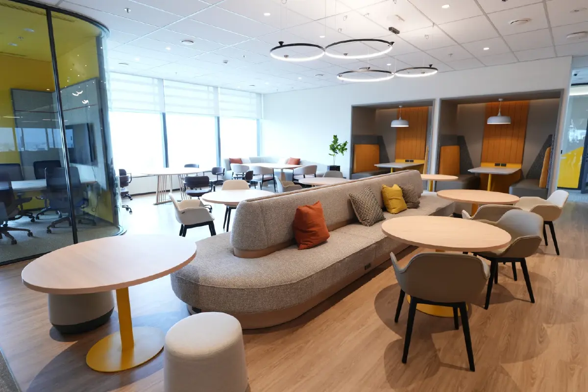 เปิดบ้านใหม่ 'อีวาย ประเทศไทย' ขับเคลื่อนการทำงานยุคใหม่ สู่อนาคตที่ยั่งยืน