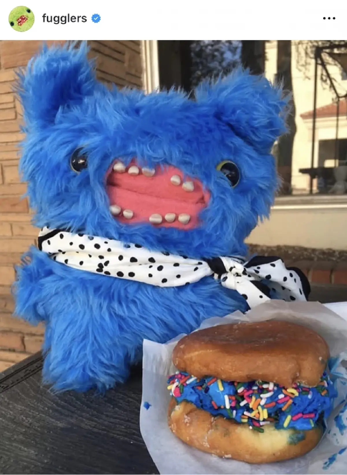 ‘Fuggler’ ตุ๊กตาฟันปลอมหน้ามึน ที่กำลังขึ้นแท่น Must-Have แห่งปี