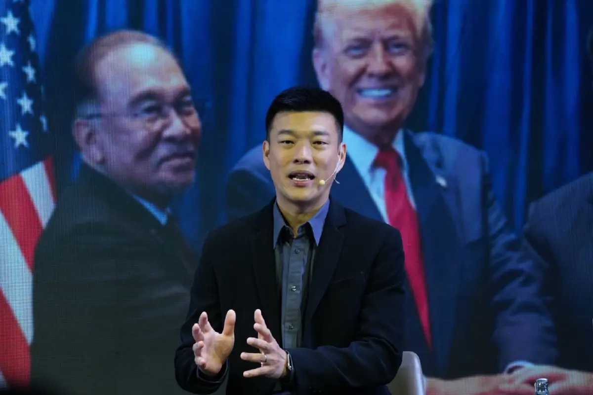 'เท้ง' ชี้ไทยรัฐพันลึก-การเมืองไร้เสถียรภาพ ชนวน ปชน.ดันแก้ รธน.