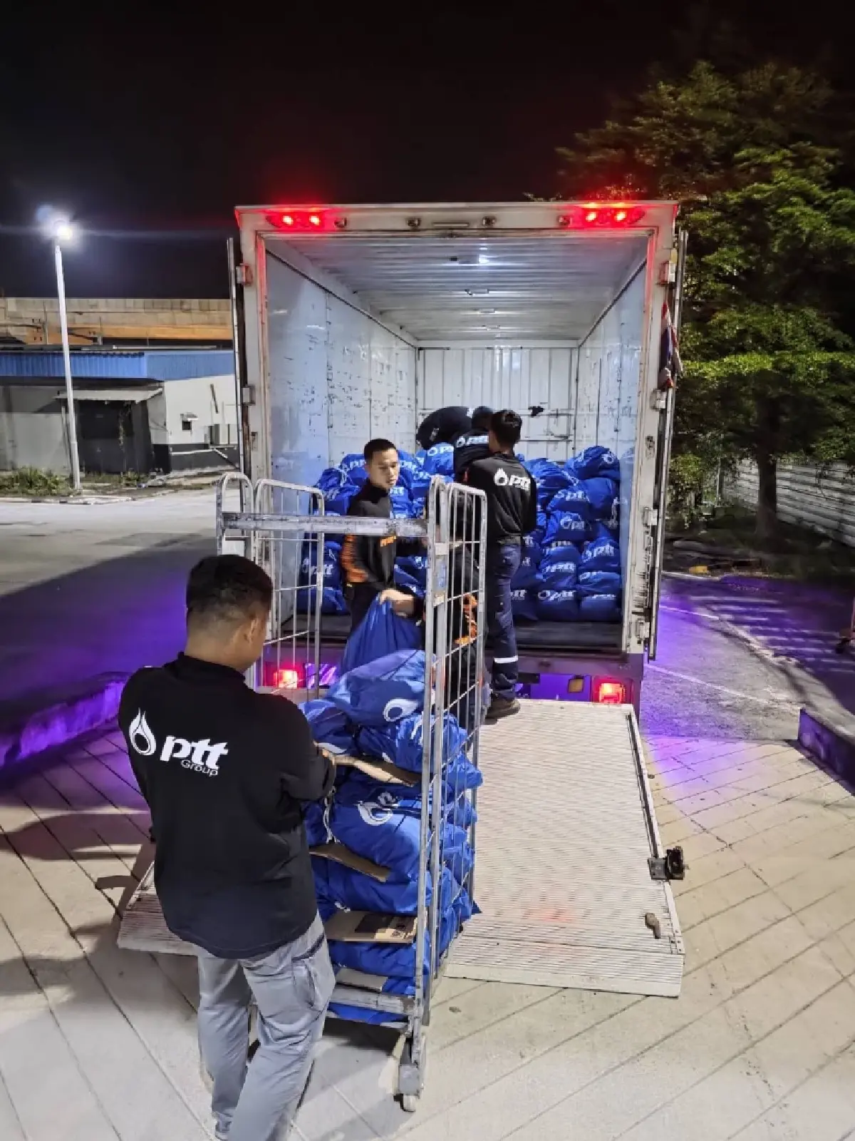 ปตท. เปิดศูนย์อำนวยการสถานการณ์อุทกภัยภาคใต้ พร้อมดูแลความมั่นคงพลังงาน