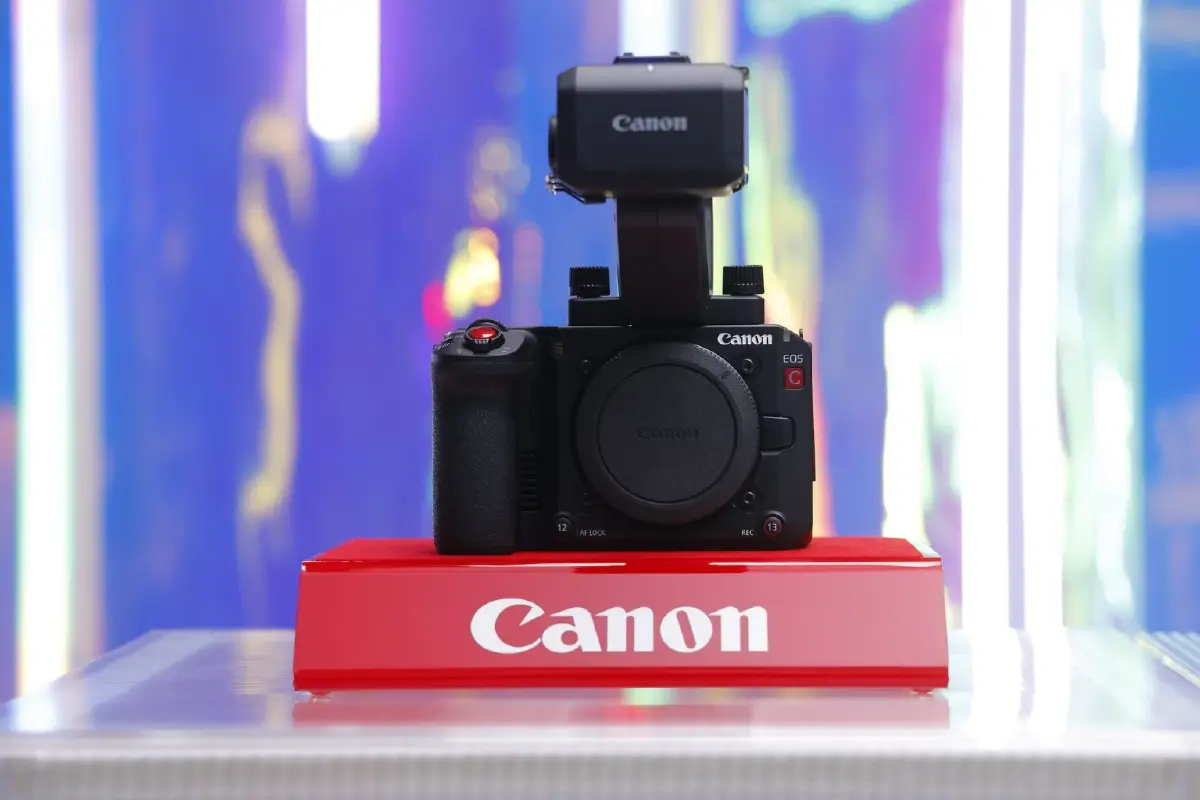 Canon รุกหนัก! 'Canon EOS R6 Mark III' และ 'EOS C50' ตัวจบกล้องไฮบริด