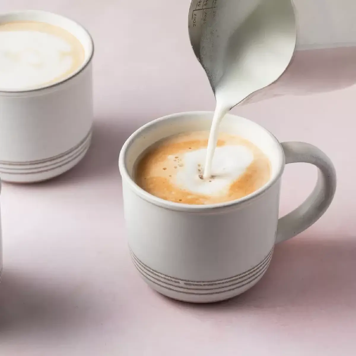 เข้าใจเรื่อง ‘นมวัว’ พาสเจอร์ไรซ์ สเตอริไลซ์ ยูเอชที ต่างกันอย่างไร