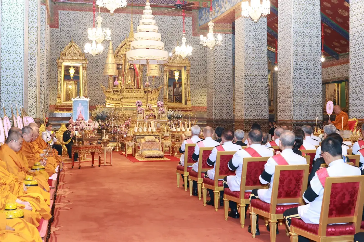 ในหลวง-พระราชินี ทรงบำเพ็ญพระราชกุศลวันคล้ายวันประสูติ กรมพระนครปฐมฯ