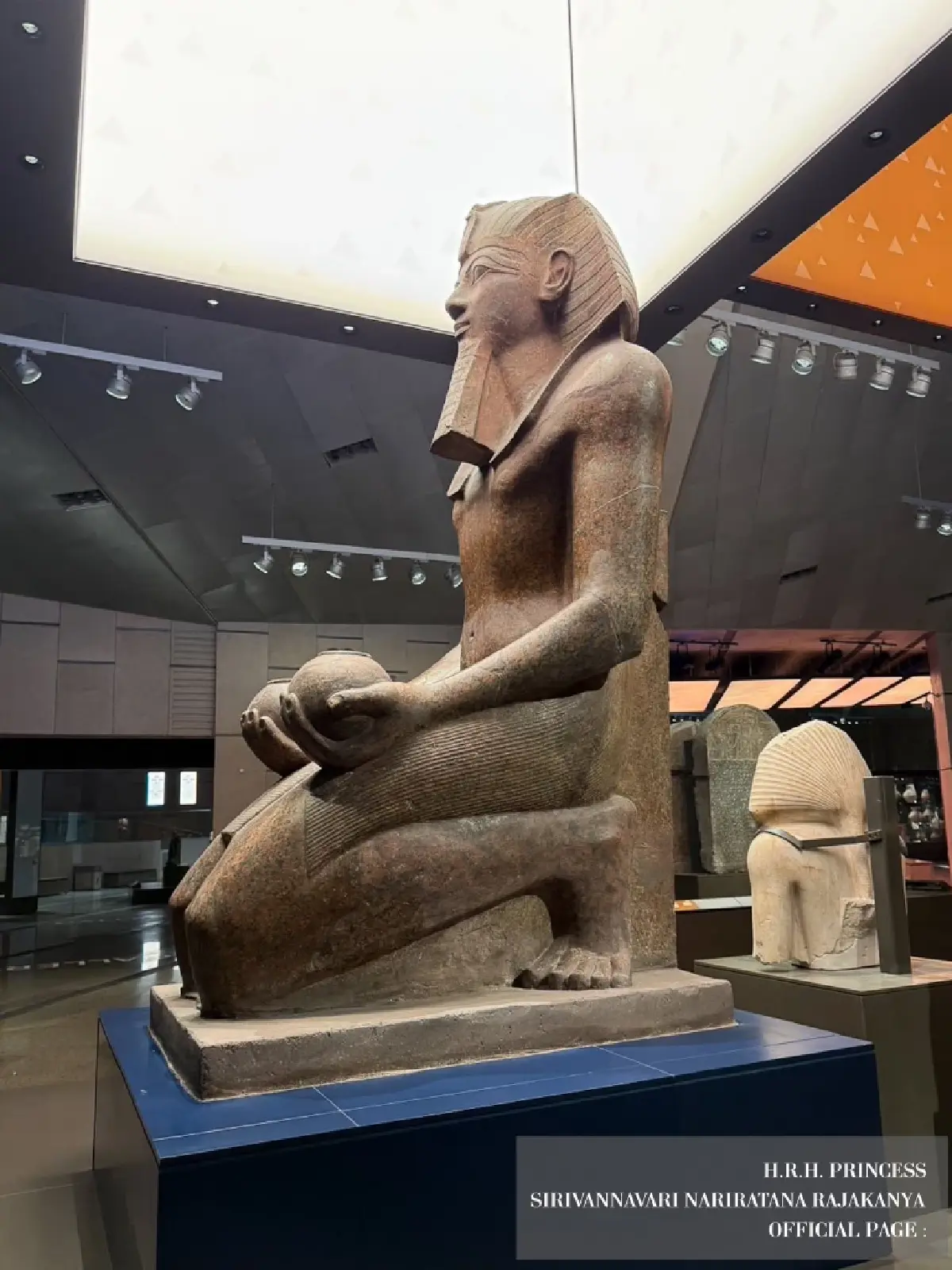 เจ้าฟ้าสิริวัณณวรีฯ ทอดพระเนตรพิพิธภัณฑ์อียิปต์แห่งใหม่ เป็นการส่วนพระองค์