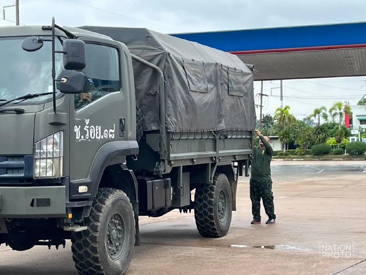 ทหารช่างราชบุรี นำเรือ-กำลังพล เสริมทัพช่วยหาดใหญ่น้ำท่วมหนัก