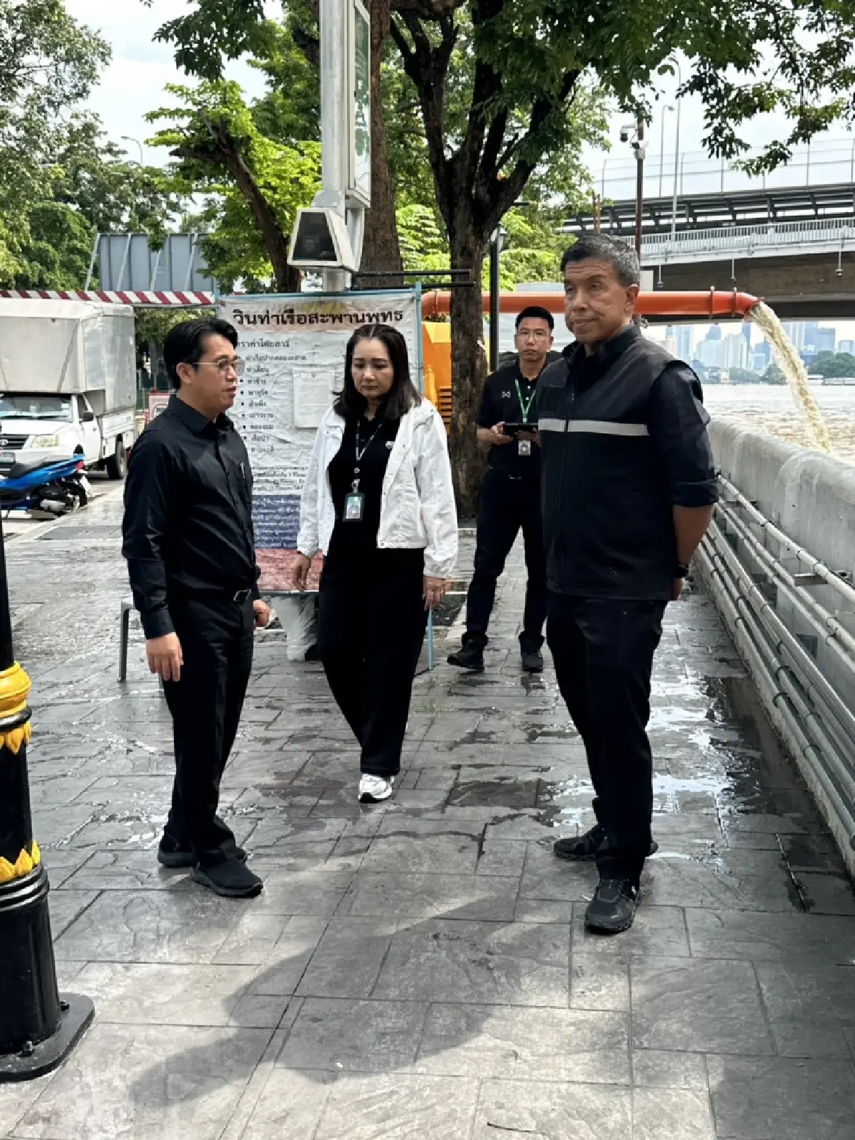 'สถานการณ์น้ำท่วม' กรุงเทพฯ น้ำเหนือ–น้ำหนุนยังสูง เตือน 11 ชุมชนนอกแนวคันกั้นน้ำ