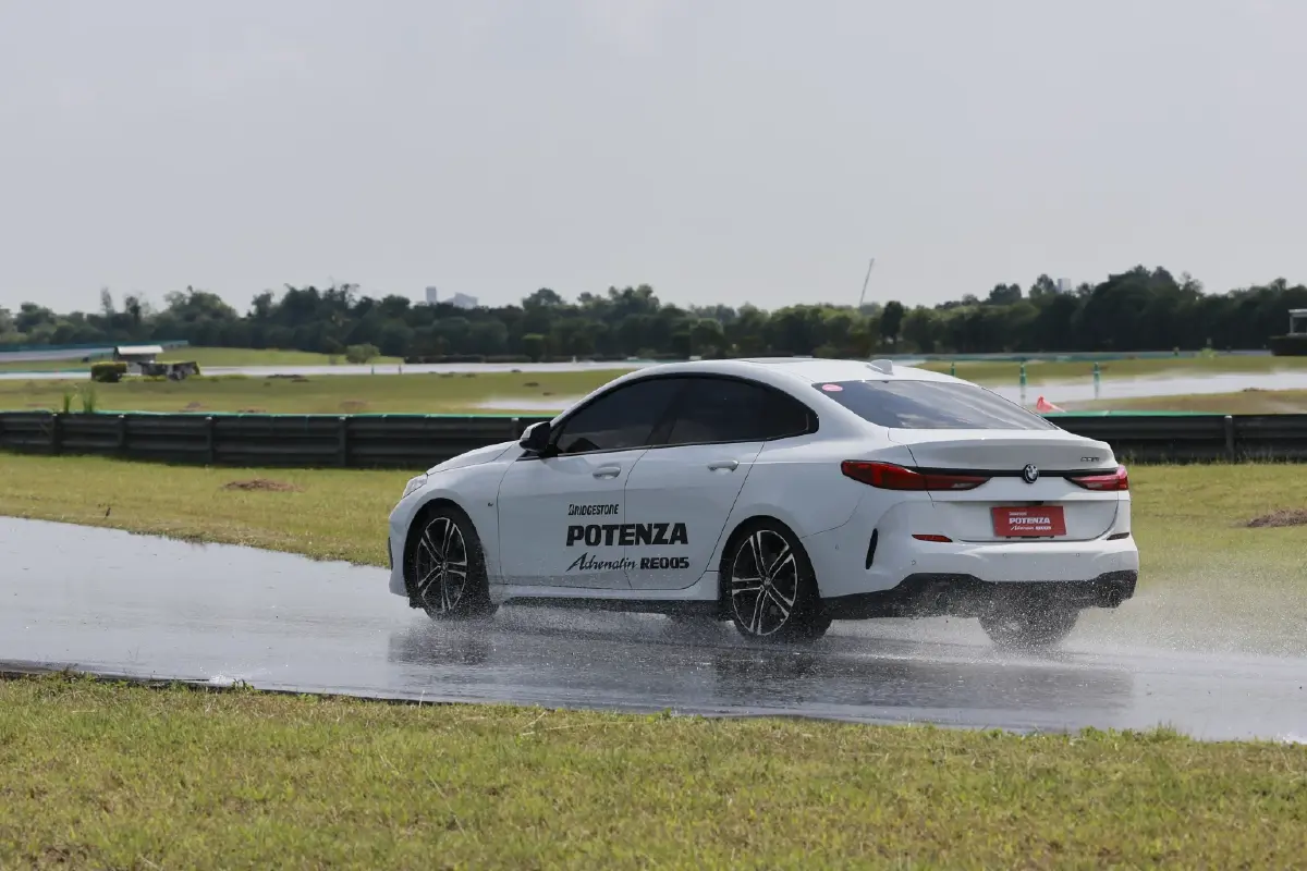 บริดจสโตน 'Potenza Adrenalin RE 005'  เพิ่มความคม ลดเสียง