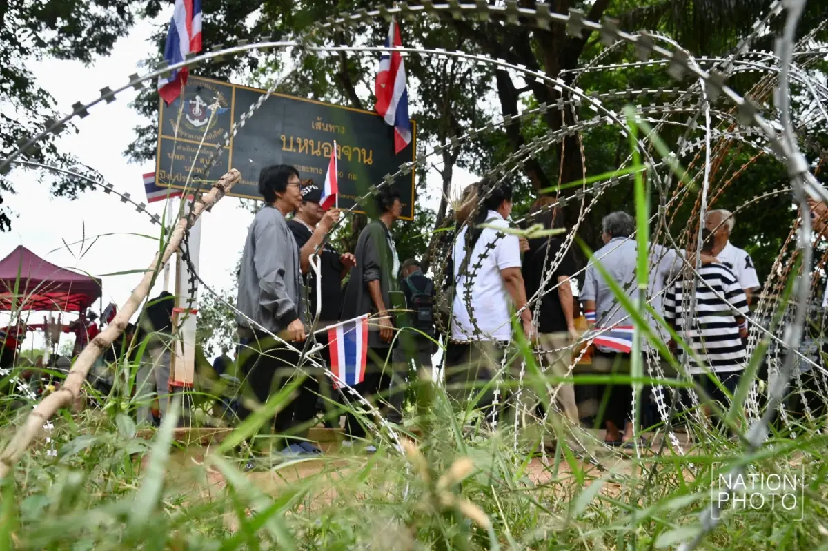 'พื้นที่นี้คือของคนไทย' คปท. ลงพื้นที่หนองจาน ให้กำลังใจเจ้าหน้าที่