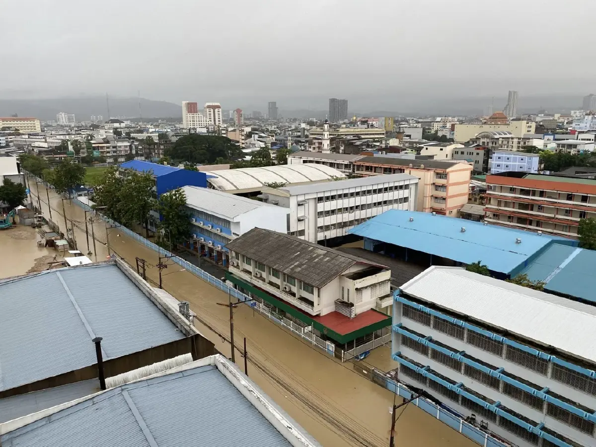 น้ำท่วม รพ.หาดใหญ่ บุคลากรทางการแพทย์เปิดใจ จะดูแลคนไข้อย่างดี
