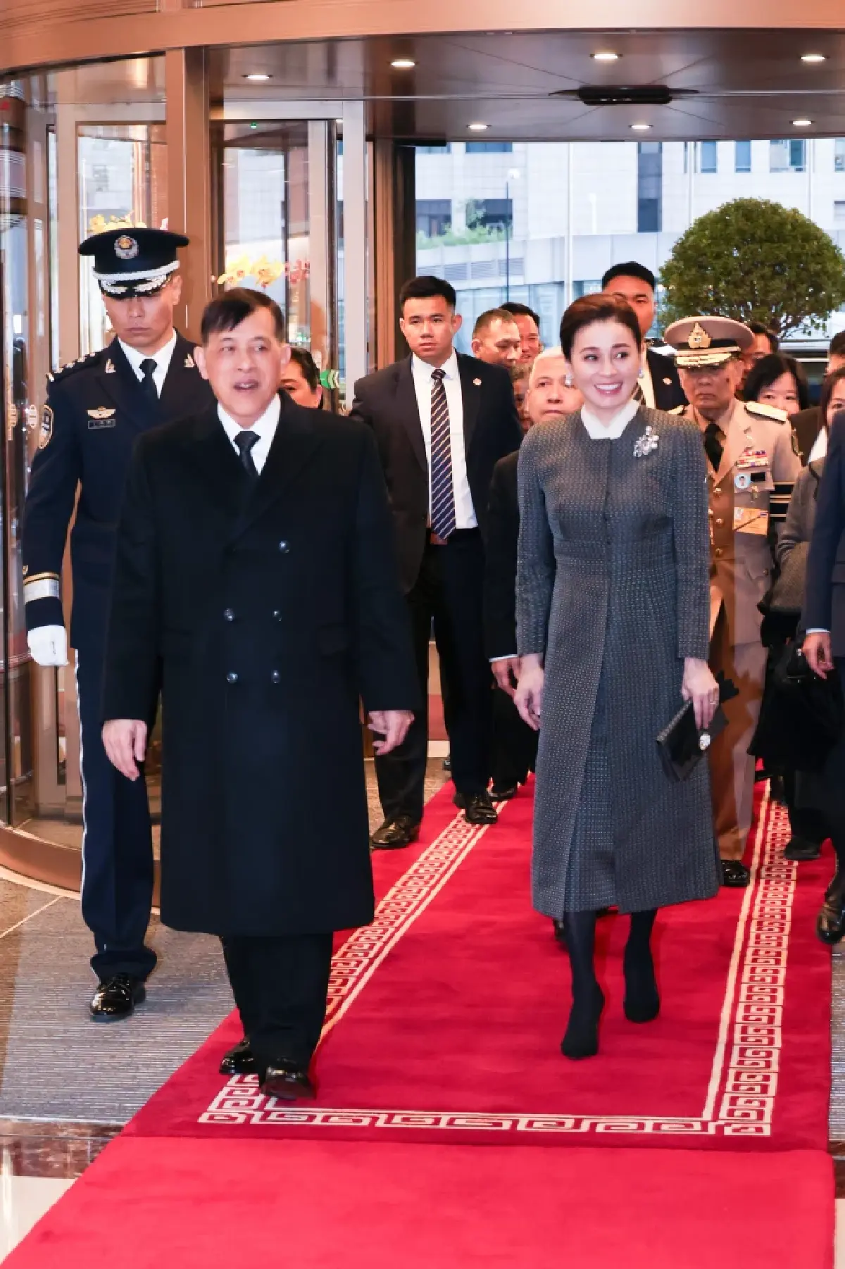 ในหลวง-พระราชินี เสด็จฯเยือนสาธารณรัฐประชาชนจีนอย่างเป็นทางการ
