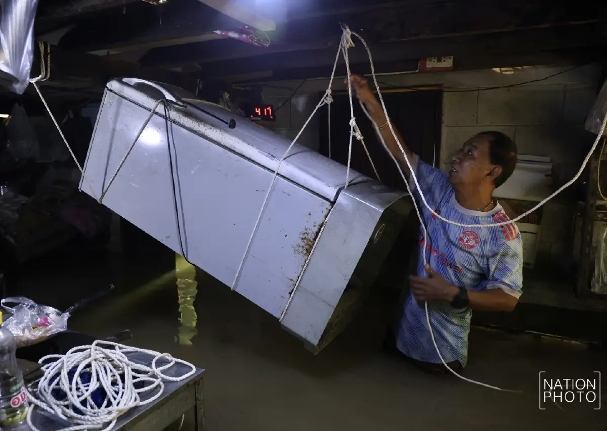 น้ำเจ้าพระยาสูงต่อเนื่อง พื้นที่เกาะเกร็ดยังท่วมขัง บางจุดสูง 40 ซม.