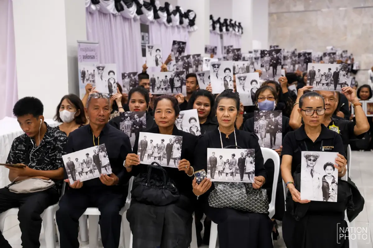 สำนักพระราชวัง เปิดให้ประชาชน ถวายบังคมพระบรมศพ 'พระพันปีหลวง' เป็นวันแรก
