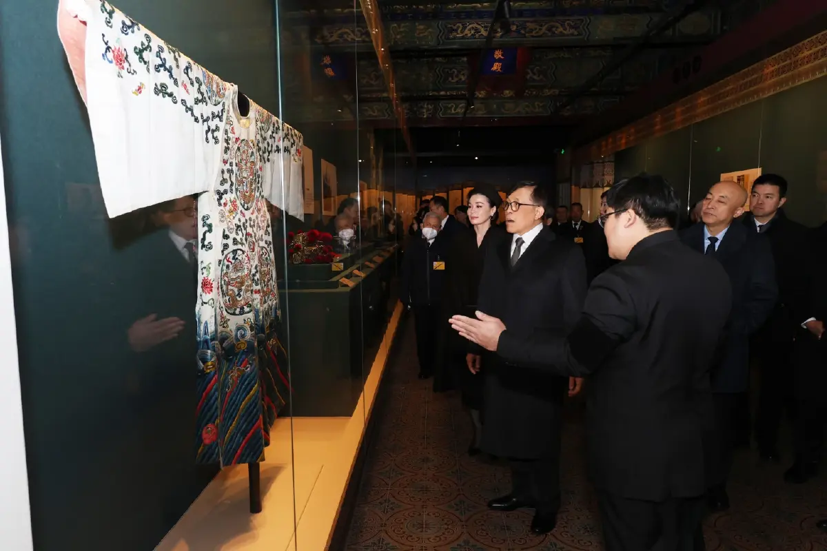 ในหลวง-พระราชินี ทรงปฏิบัติพระราชกรณียกิจ ณ สาธารณรัฐประชาชนจีน