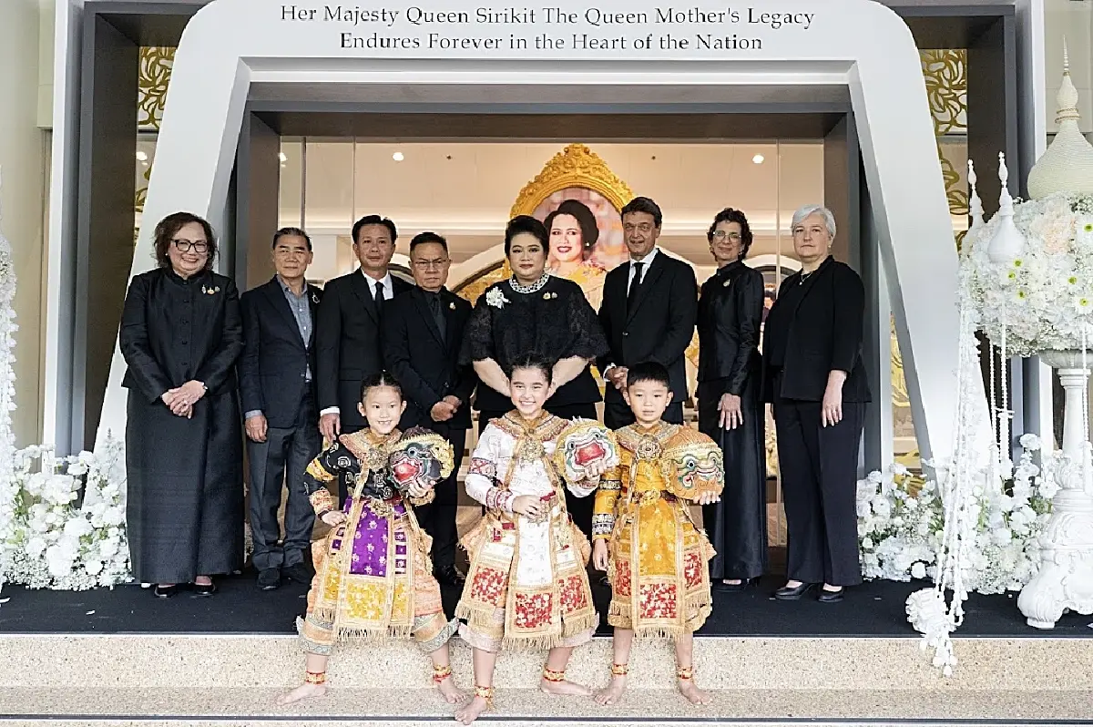 โรงเรียน ISB จัดพิธีถวายความอาลัย น้อมสํานึกในพระมหากรุณาธิคุณ "สมเด็จพระพันปีหลวง"