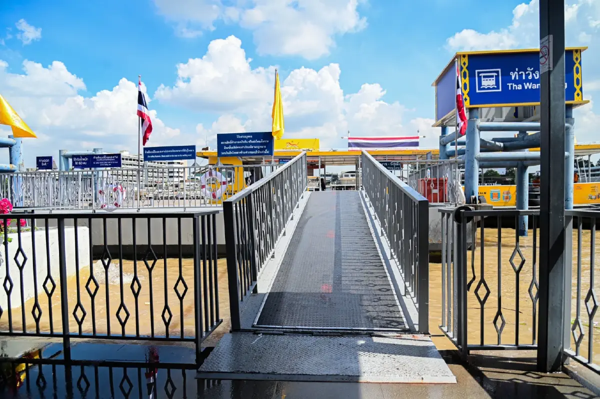 บางกอกน้อย เตือนน้ำท่วมใหญ่ น้ำทะเลหนุนสูง ห้ามย้ายกระสอบทราย