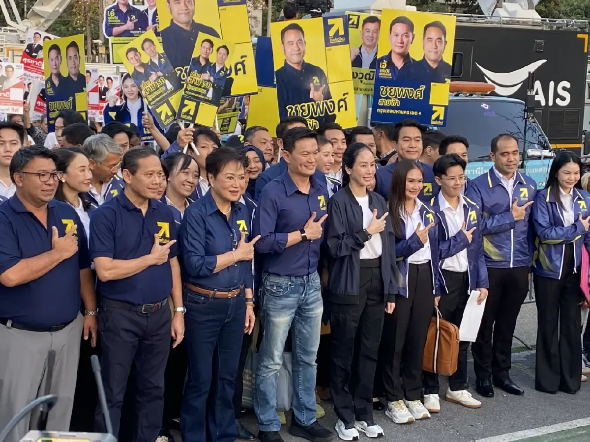 ‘กทม.’ คึกคัก ‘รับสมัครเลือกตั้ง’ วันแรก ‘แกนนำ3ก๊กการเมือง’ มาเอง