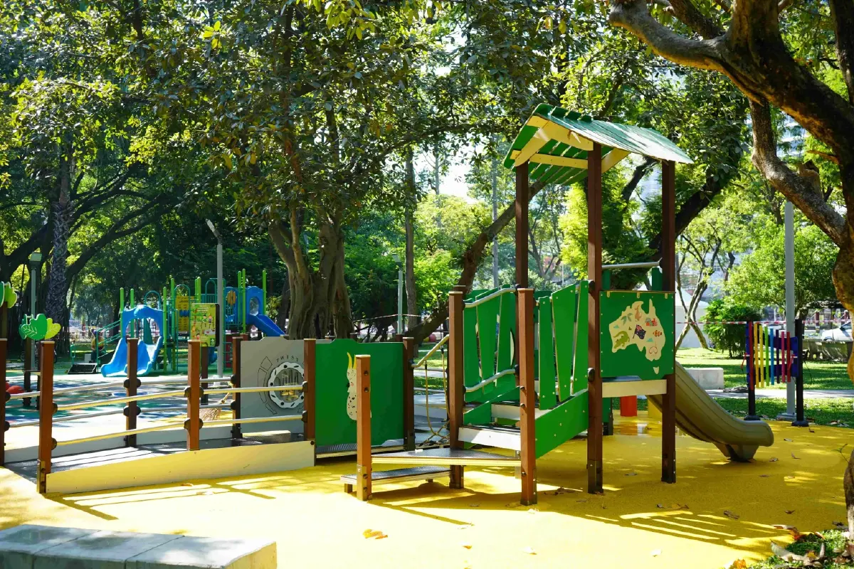 สถานทูตออสเตรเลีย- กทม. ร่วมเปิดสนามเด็กเล่นในสวนลุมฯ