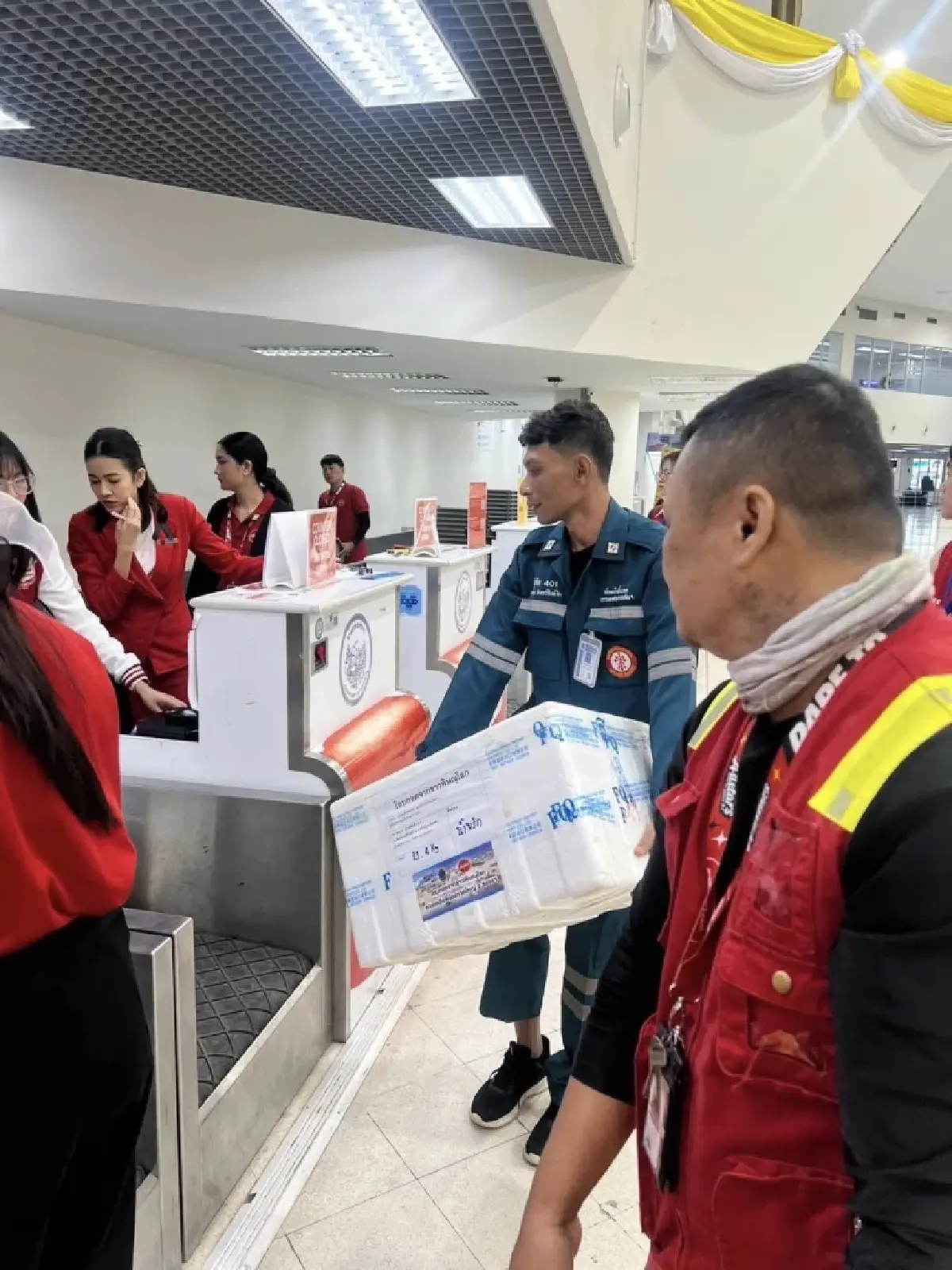 แอร์เอเชีย ขนส่งของบริจาค รวมมากกว่า 98 ตัน สู่ผู้ประสบอุทกภัยหาดใหญ่-นราธิวาส