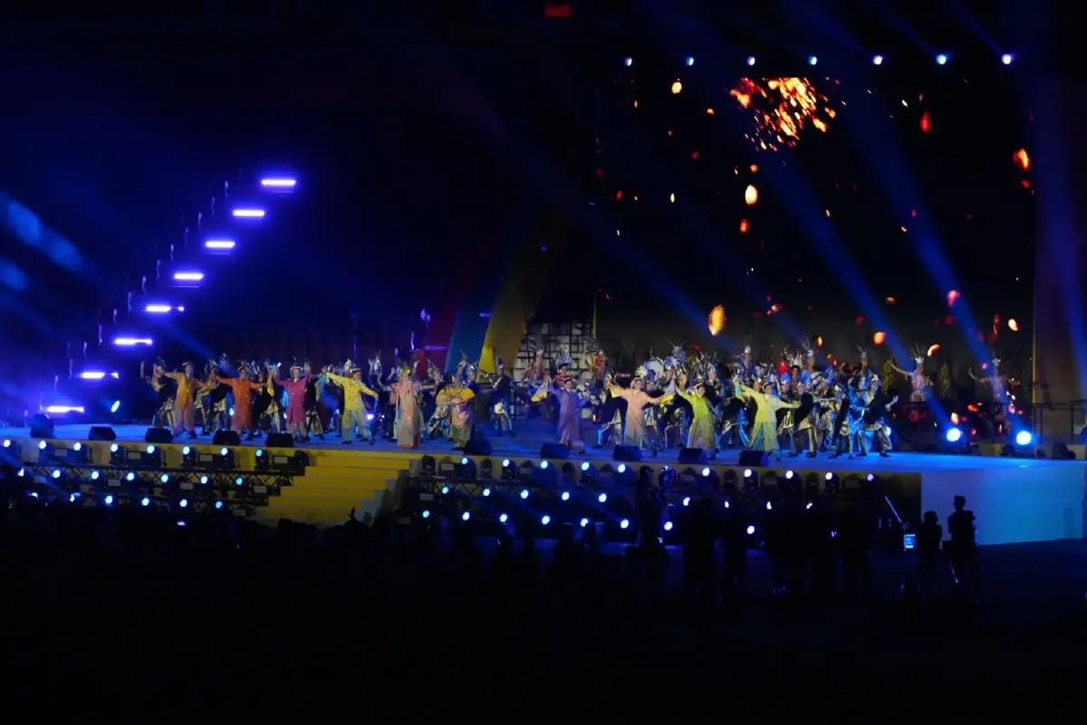 ชมภาพ พิธีปิดซีเกมส์ 2025 ไทยครองเจ้าเหรียญทอง - มาเลเซียรับไม้ต่อเจ้าภาพปี 2027